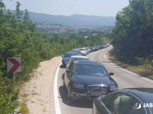Pojačan intenzitet prometa na putevima u BiH i graničnim prijelazima