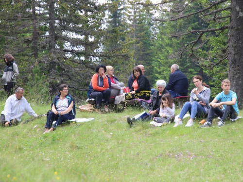 FOTO/VIDEO: Tisuće vjernika na Kedžari proslavilo Divin dan