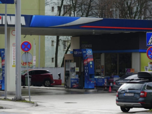 INA i MOL pred potpunom kontrolm tržišta nafte u BiH