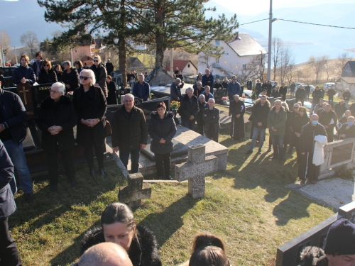 FOTO: Sahranjen fra Živko Petričević