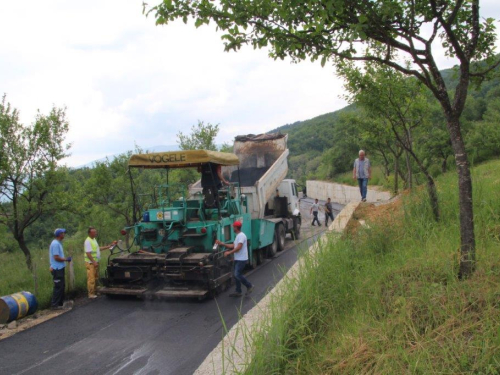 FOTO: Završena rekonstrukcija puta kroz Mlušu