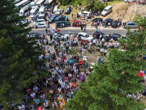 FOTO/VIDEO: Tisuće vjernika na Kedžari proslavilo 'Divin dan'