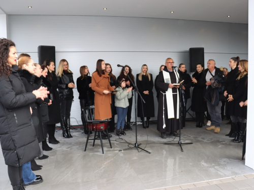 FOTO/VIDEO: Svečano otvoren prodajni centar Baković u Ripcima