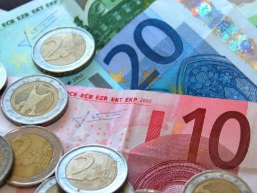 Hrvatska je službeno primljena u eurozonu. Objavljen tečaj preračunavanja