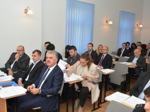 Sve trudnice bit će zdravstveno osigurane