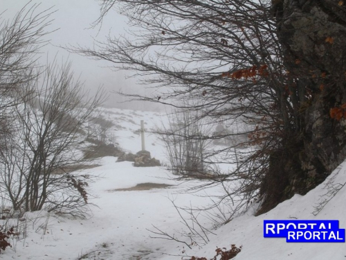 FOTO: Božićni uspon ''HPD Rama'' na Ravašnicu