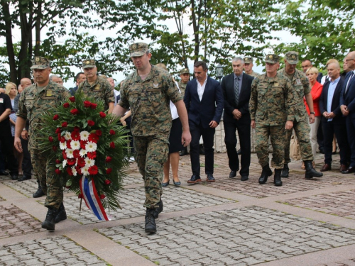 FOTO/VIDEO: Na Uzdolu obilježena 23. obljetnica stravičnog pokolja nad Hrvatima