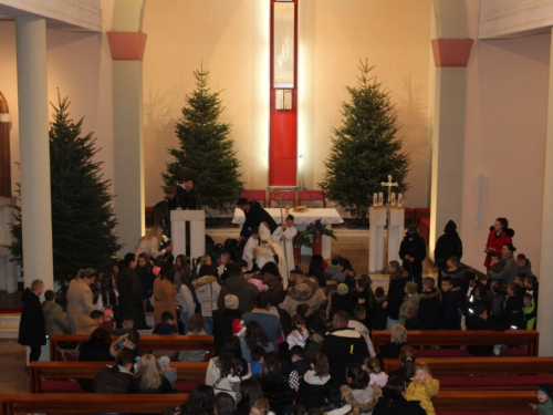 FOTO: Sv. Nikola posjetio župu Prozor