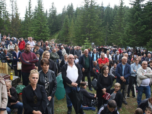 FOTO/VIDEO: Tisuće vjernika na Kedžari proslavilo Divin dan