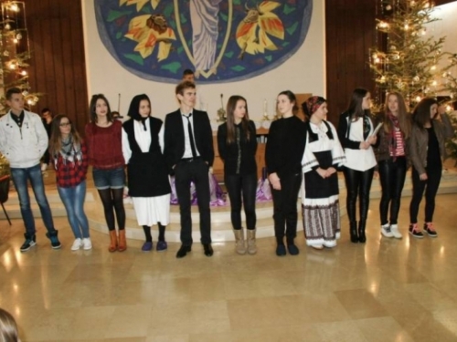 Frama Rumboci organizira 'Božićnu priredbu'