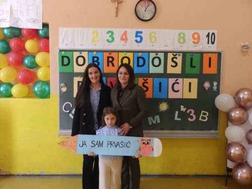 FOTO: U OŠ fra Jeronima Vladića Ripci upisano 19 prvašića