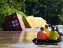 Uragan u Australiji: Desetine tisuća ljudi zarobljeno zbog poplava