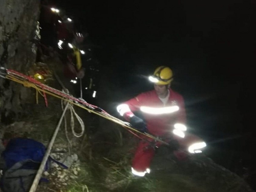 VIDEO| Brzom reakcijom GSS-ovci spasili život djevojci u Posušju