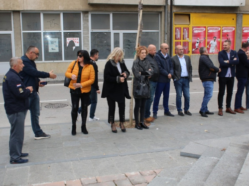 FOTO: Povodom Svih svetih u Prozoru zapaljene svijeće za poginule i preminule branitelje