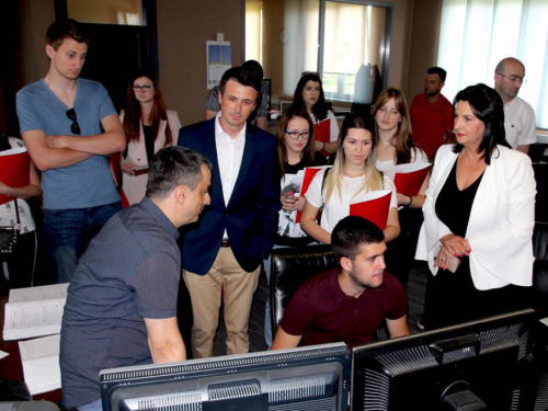Studenti odnosa s javnošću i novinarstva u posjetu EPHZHB-u