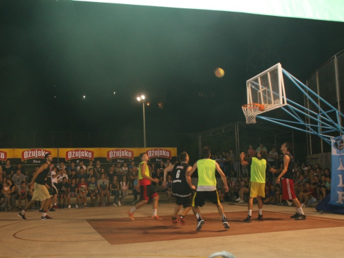 FOTO: Binvest Lubura pobjednik 14. Streetball turnira u Prozoru