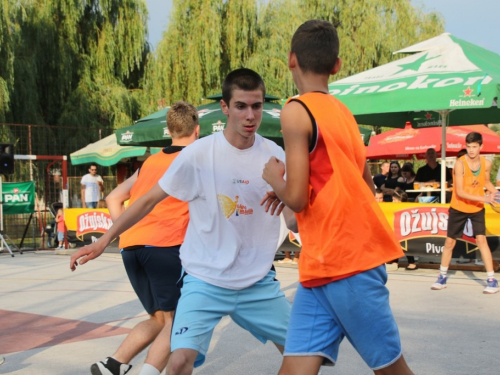 FOTO: Ekipa ''ALF Market'' osvojila Streetball za juniore