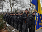 Preko 1000 policajaca prosvjeduje ispred zgrade Vlade FBiH