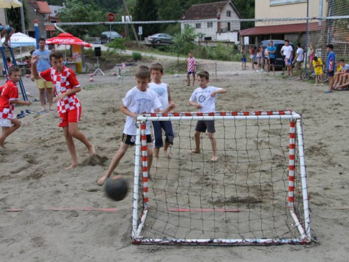 FOTO: Održane 3. ljetne igre na Gračacu