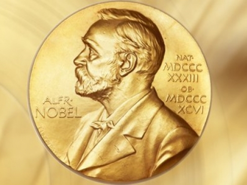 Bogati Rus kupio Watsonovog Nobela da bi mu ga vratio