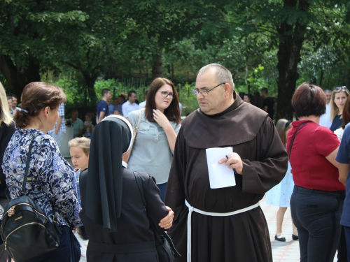 FOTO: Vanjska proslava sv. Ante u Gračacu