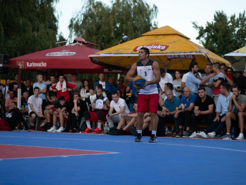 FOTO: Ekipa ''La Pont'' pobjednik 18. Streetball Rama 2020.