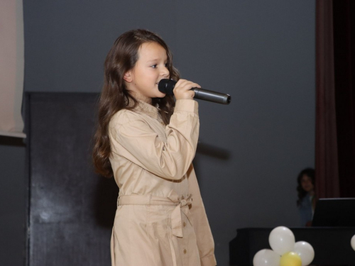FOTO: Ines Markešić i Magdalena Zadro pobjednice dječjeg festivala ''Mala Rama 2024.''