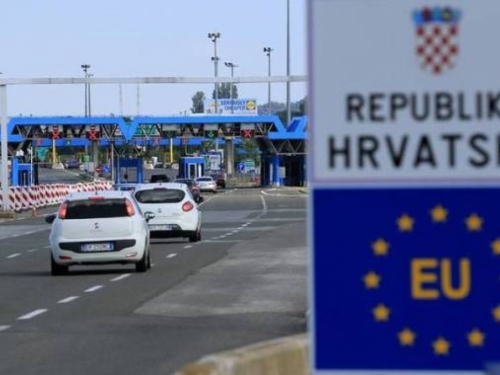 Grmoja: Zašto se i dalje diskriminira hrvatske državljane iz BiH?
