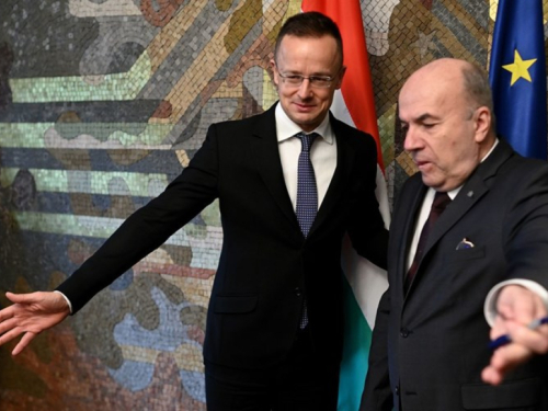 Mađarski ministar: Ukrajina bi u EU donijela samo rat, opasnost i mafiju