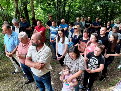 FOTO: 23. hodočašće na grob svećenika-mučenika fra Stjepana Barišića u župi Uzdol