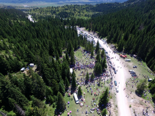 FOTO/VIDEO: Tisuće vjernika na Kedžari proslavilo Divin dan