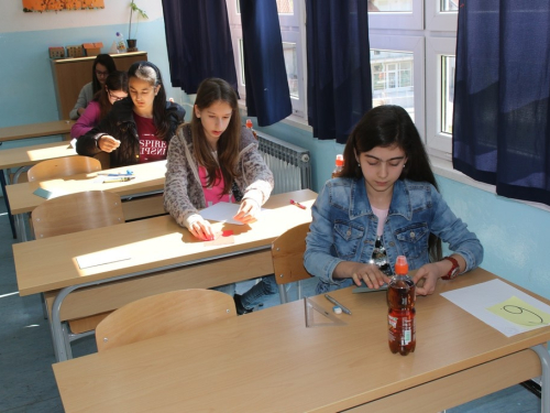 FOTO: U Prozoru održano županijsko natjecanje iz matematike