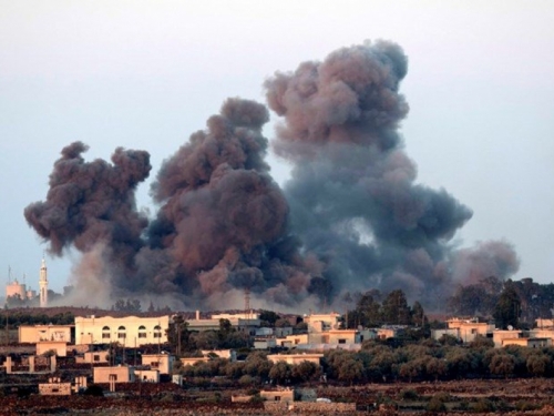 Počeo žestoki napad avionima i helikopterima na pobunjenike u Siriji