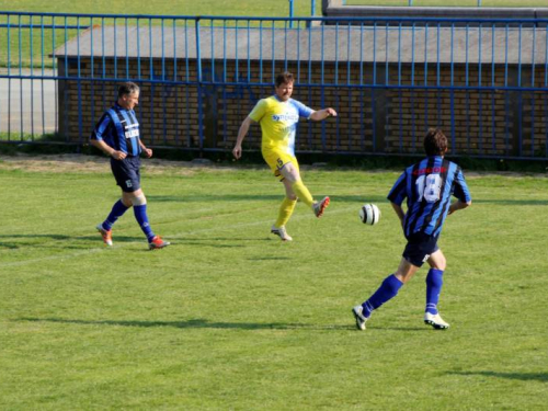 FOTO: Ramci i Hercegovci u Kutjevu odmjerili snage na nogometnom terenu