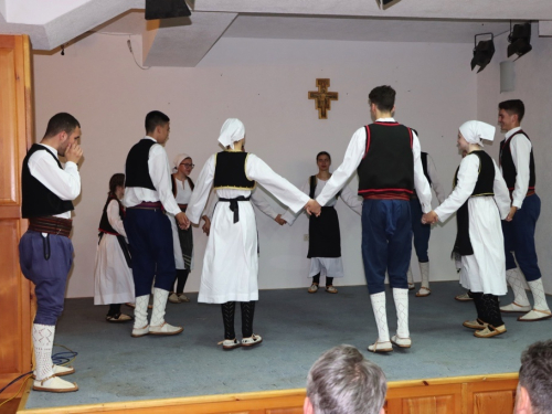 FOTO: Na Šćitu održana 5. kulturno-vjerska baština Hrvata BiH pod geslom ''Vratimo nadu zavičaju''
