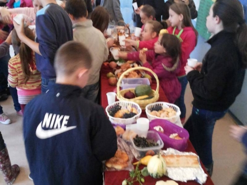 Dani kruha i zahvalnosti za plodove zemlje u OŠ Veselka Tenžere Uzdol