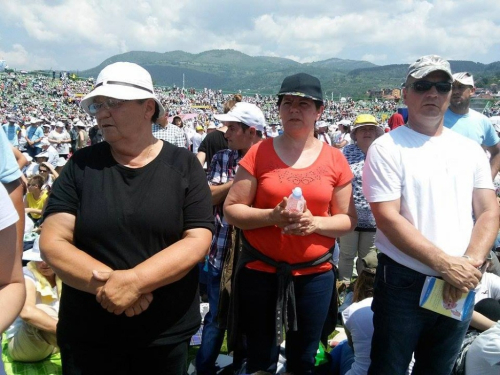 FOTO/VIDEO: Ramci na susretu s papom Franjom u Sarajevu