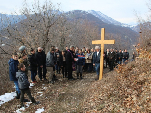 FOTO: Put križa - Treća korizmena nedjelja u župi Uzdol