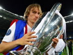 Modrić je zadnjeg dana prijelaznog roka odbio tri ponude europskih velikana