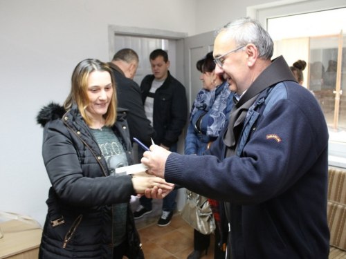 FOTO/VIDEO: Na Orašcu održan turnir u tucanju jaja