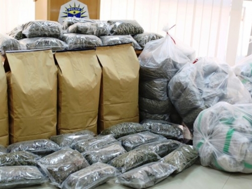 Kosovska granična policija zaplijenila 241 kilogram marihuane