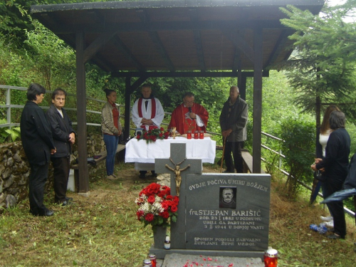 FOTO: 18. hodočašće na grob svećenika – mučenika fra Stjepana Barišića