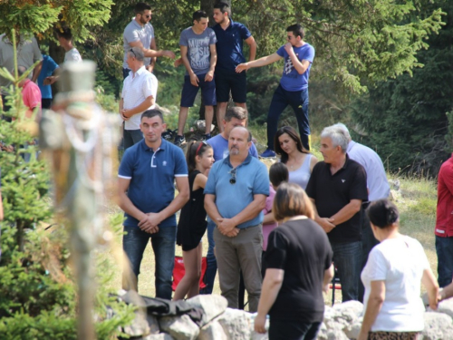 FOTO: Na Vran planini služena misa za poginule duvandžije