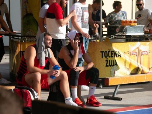 FOTO: Ekipa ''La Pont'' pobjednik 18. Streetball Rama 2020.