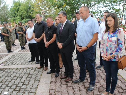 FOTO/VIDEO: Na Uzdolu obilježena 23. obljetnica stravičnog pokolja nad Hrvatima