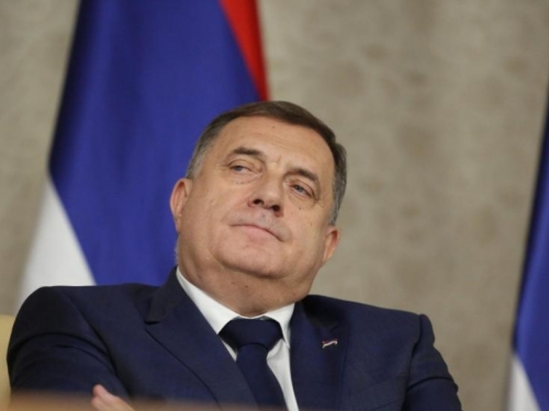 Dodik nazvao Bećirovića šovinistom