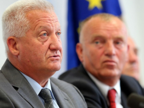 Optužnice protiv generala su bošnjački pritisak zbog Pelješkog mosta, a mi smo ih spasili u ratu