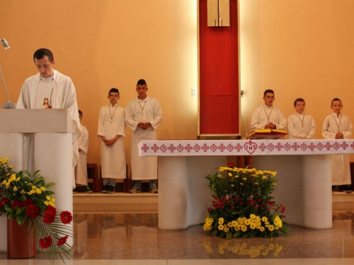 FOTO: U Prozoru održan dječji festival ''Djeca pjevaju Isusu''