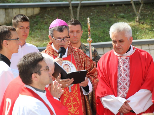 FOTO/VIDEO: Na Uzdolu obilježena 23. obljetnica stravičnog pokolja nad Hrvatima