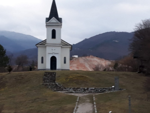 FOTO/VIDEO: Dječji zbor župe Prozor dva dana u Lašvanskoj dolini